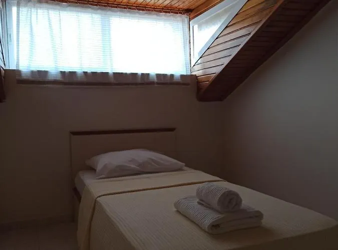 Isil Apartmanhotel 4*