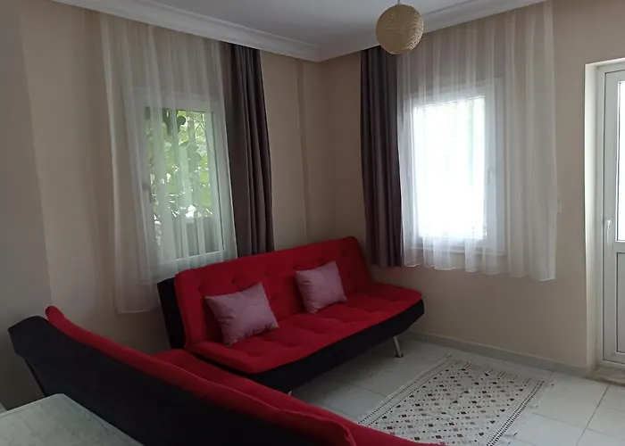 Isil Apartmanhotel 4*