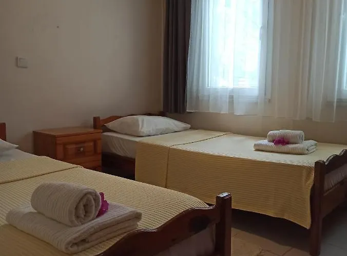Isil Apartmanhotel 4*