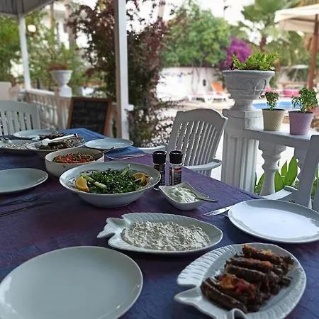 Ξενοδοχείο με διαμερίσματα Isil 2*